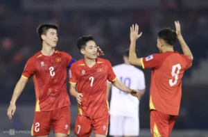 Trận đấu với Manchester United sẽ là một thử thách lớn nhưng cũng là cơ hội tuyệt vời cho ĐT Việt Nam.