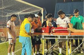 Trước mắt, chấn thương của thủ môn Văn Việt đang tạo ra những thách thức đáng kể cho đội tuyển quốc gia
