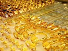 Tóm lại, giá vàng hôm nay cho thấy những chuyển biến quan trọng, ảnh hưởng từ cả thị trường trong nước và quốc tế